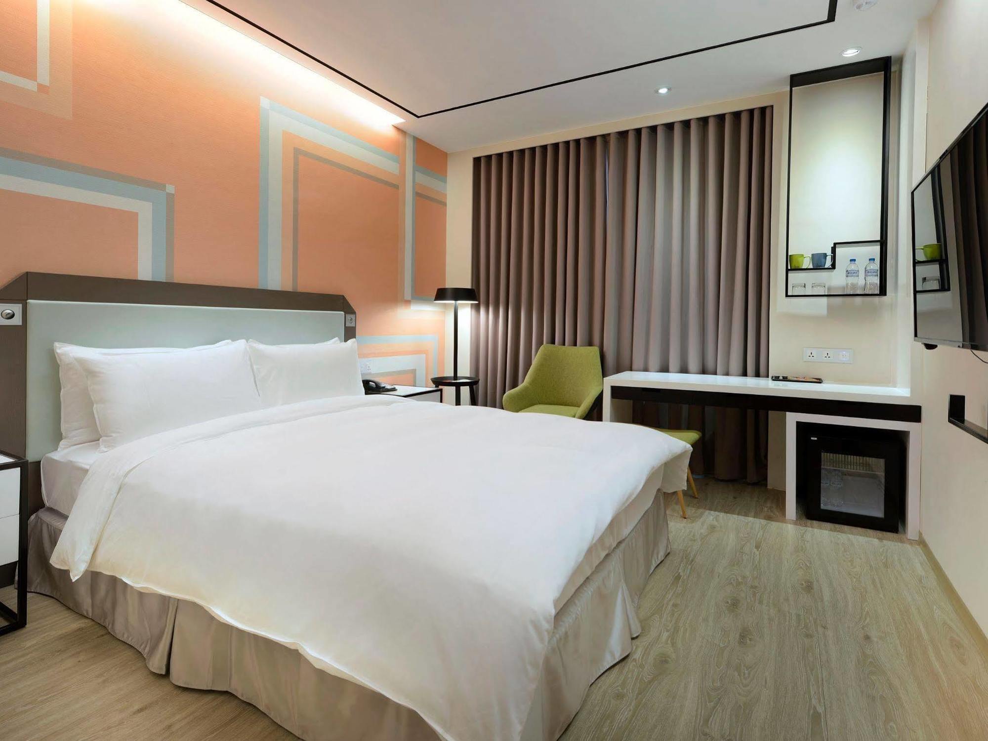 Uinn Business Hotel-Shihlin Taipei Exterior photo