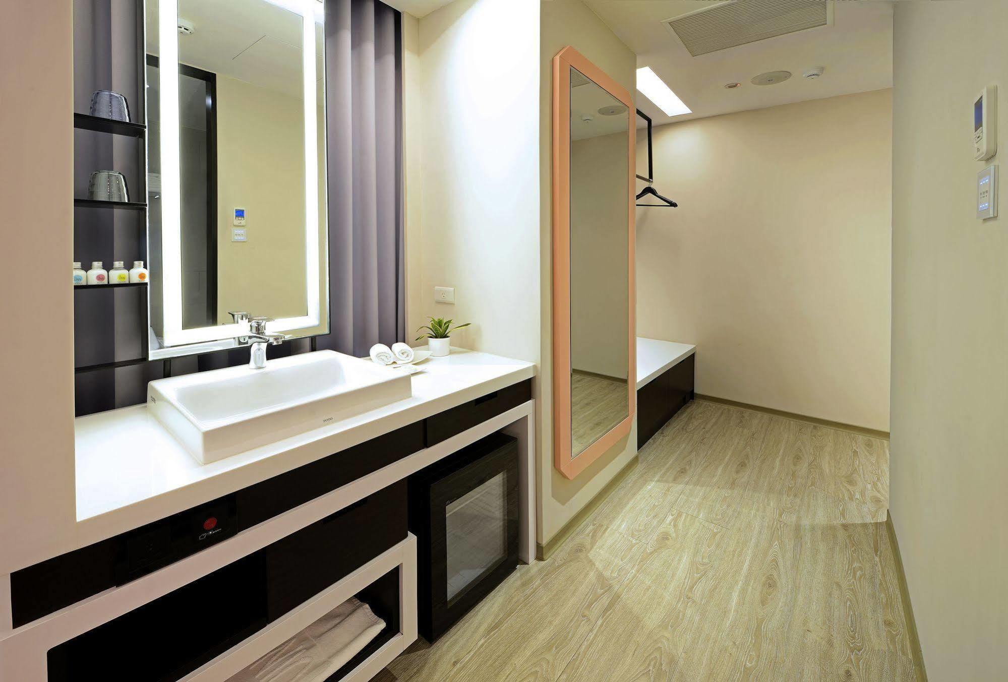 Uinn Business Hotel-Shihlin Taipei Exterior photo