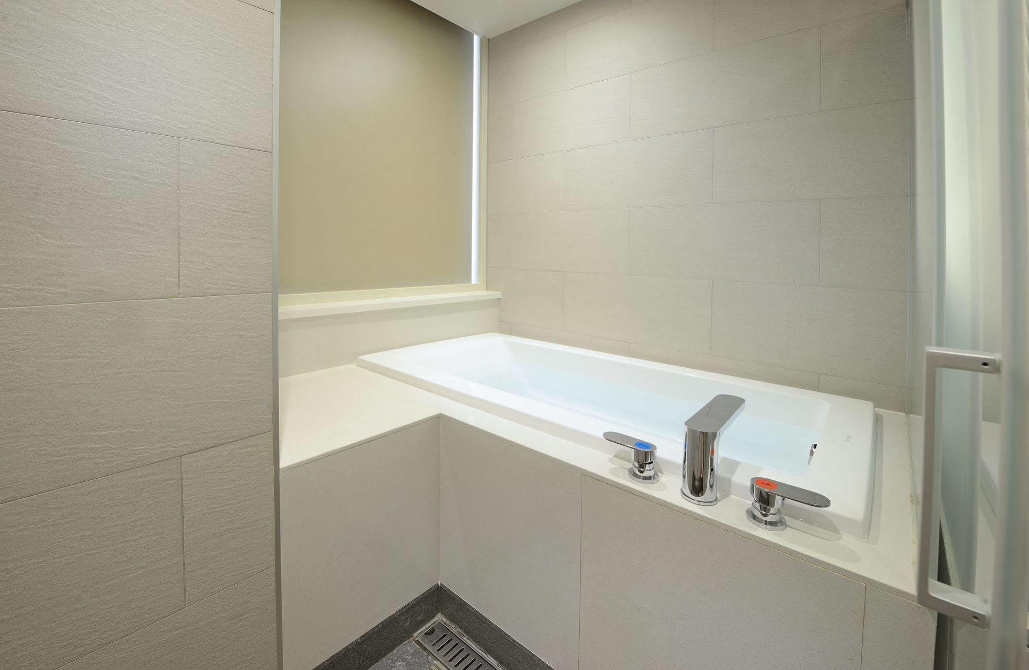 Uinn Business Hotel-Shihlin Taipei Exterior photo